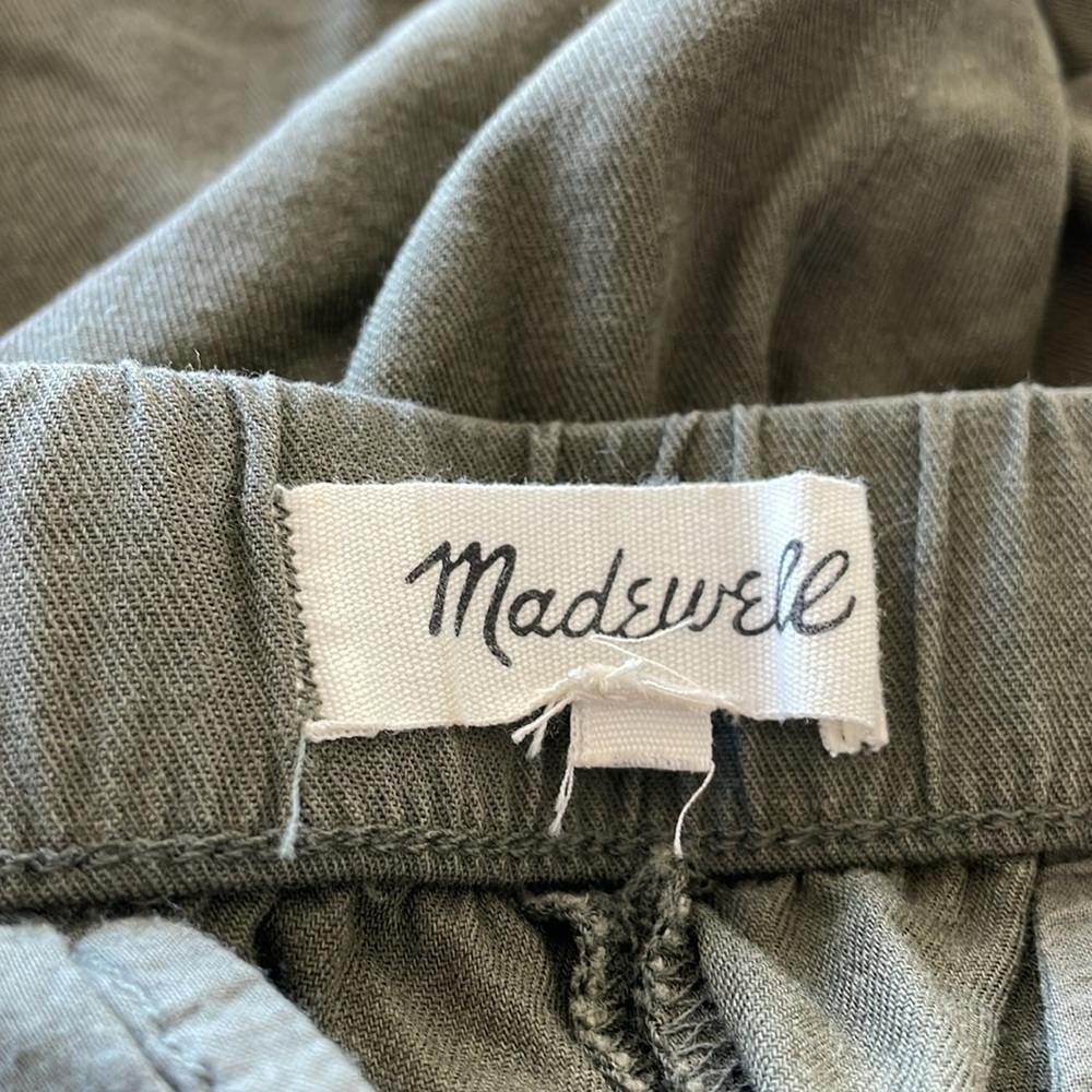 Madewell, Olive Green Women's Shorts, Waist across 17” elastic waist - Picture 5 of 5